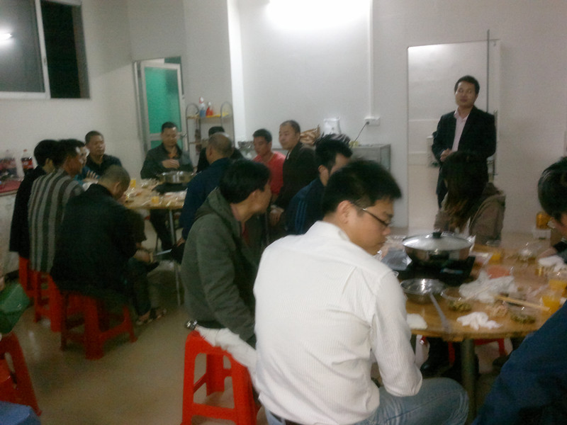 行政主任黃東先生致詞